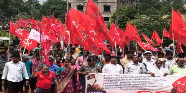 केशपुर में माकपा की रैली, विभिन्न मांगों को लेकर जोरदार प्रदर्शन