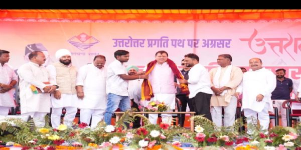 समाज के अंतिम व्यक्ति तक विकास का लाभ पहुंचाना सरकार की प्राथमिकता: मुख्यमंत्री धामी