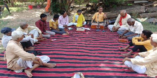 साधुओं के अमृत ज्ञान सत्संग से मिलते चार फल - धर्म, अर्थ, काम और मोक्ष की होती है प्राप्ति