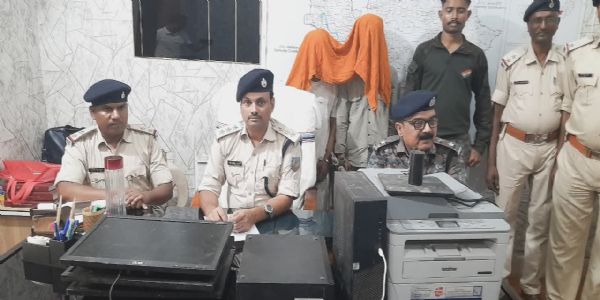 स्कूल से चोरी का सामान बरामद, दाे आरोपित गिरफ्तार