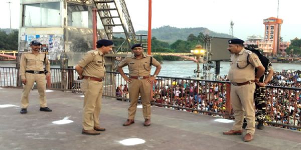 सोमवती अमावस्या स्नान व्यवस्था का कुंभ मेला एसएसपी ने किया निरीक्षण