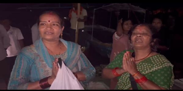 विंध्याचलः अखाड़ा घाट पर बड़ा हादसा टला, डूब रहे पांच श्रद्धालुओं को नाविकों ने बचाया