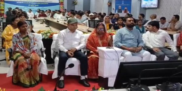 सूर्य घर मुफ्त बिजली योजना से रोशन होंगे ढाई लाख घर