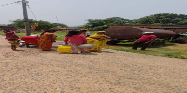 रालीबेड़ा गांव में जल संकट पर डीसी हुए गंभीर, फौरन मरम्मत कराकर जलापूर्ति कराई शुरू