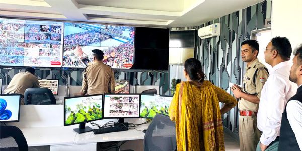 सोमवती अमावस्या पर उमड़ा आस्था का सैलाब, कुंभ की तैयारियों को परखने का बना बड़ा अवसर