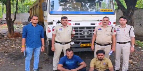 रायगढ़ पुलिस के “ऑपरेशन प्रहार” के तहत अवैध कबाड़ परिवहन पर बड़ी कार्रवाई