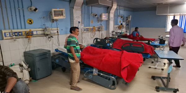 घर से निकले प्रेमी युगल, युवक की मौत और युवती घायल