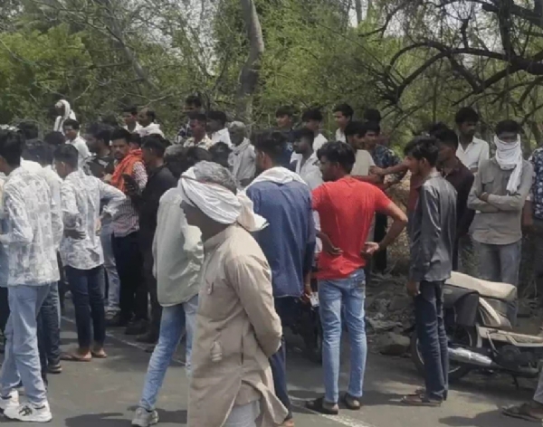 ट्रॉले ने युवक को कुचला,मौके पर मौत ट्रॉले ने युवक को कुचला,मौके पर मौत