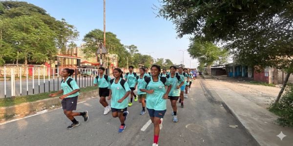 खूंटी में नशा विरोधी संदेश के साथ क्रॉस कंट्री दौड़, खिलाड़ियों ने दिया ‘नशे को ना, जिंदगी को हां’ का संदेश