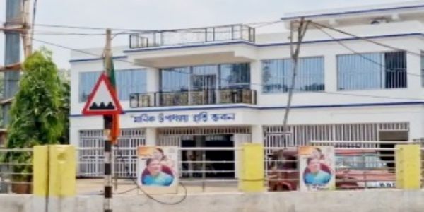 पंचगछिया में मानिक उपाध्याय स्मृति भवन सील किया गया, राजनीतिक माहौल गरमाया
