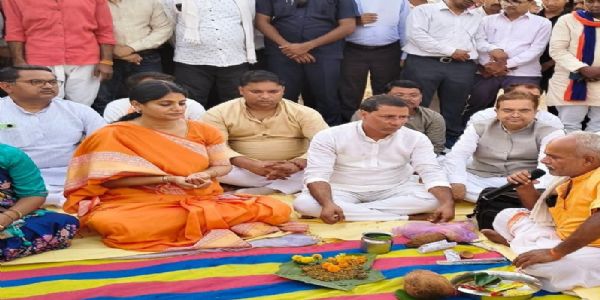 मीरजापुर: यूपी-एमपी सीमा मार्ग 3555.77 लाख से होगा चौड़ा, केंद्रीय मंत्री अनुप्रिया ने किया भूमि पूजन