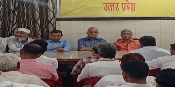 प्रबंधन की संवादहीनता एवं उत्पीड़न से बिगड़ रहा ऊर्जा निगमों का औद्योगिक वातावरण