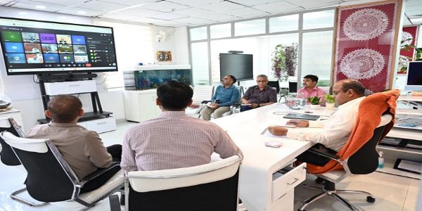 घर-घर पहुंचें बीएलओ और बीएलए, अनुपस्थित मतदाताओं के लिए तीन बार करें विजिट: सीईओ