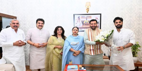 नायब सैनी और कुलदीप बिश्नोई के बीच बढ़ती नजदीकियां
