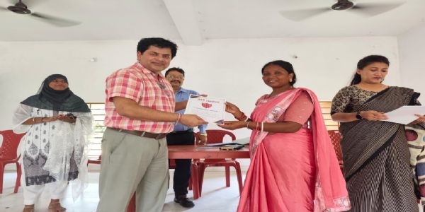 मिर्जाडीह में 50 महिलाओं को मिला सिलाई प्रशिक्षण का प्रमाण पत्र