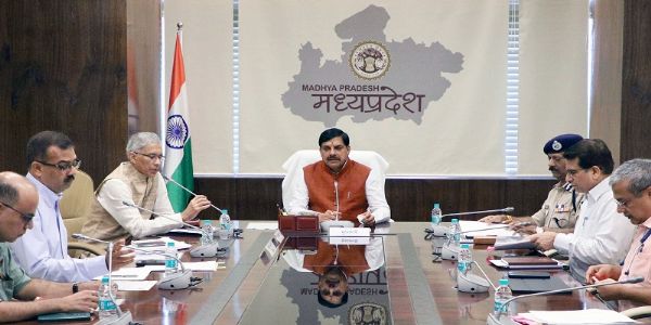 बेहतर प्रबंधन और कुशलता के साथ संपन्न कराएं नीट परीक्षा, कहीं भी न रहे कोई कमी : मुख्यमंत्री डॉ यादव