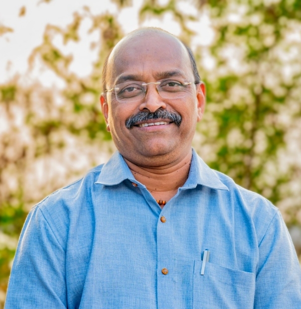 गिरीश जोशी