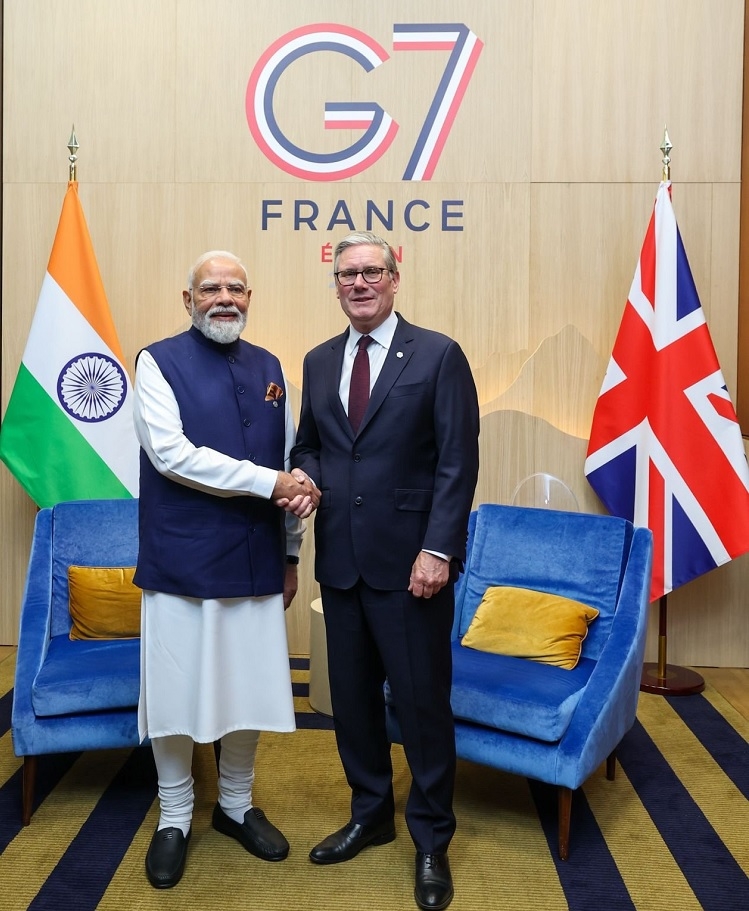 प्रधानमंत्री नरेन्द्र मोदी ने जी-7 सम्मेलन में दुनिया के शीर्ष नेताओं से बातचीत की।