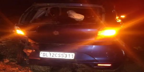 राजगढ़ः मवेशी को बचाने के प्रयास में कार पलटी, दो लोग घायल