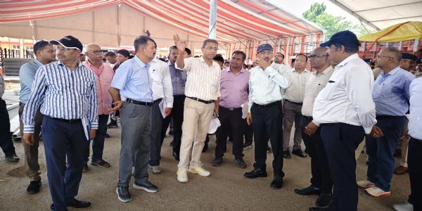 महाप्रबंधक उदय बोरवणकर ने किया छपरा जंक्शन का निरीक्षण