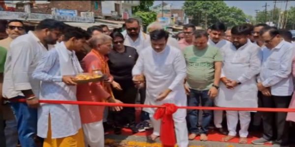 बहराइच : रेलवे ओवरब्रिज को सांसद डॉ आनन्द गोंड ने किया लोकार्पित, बोले- जाम से मिलेगी मुक्ति