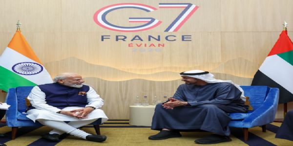 प्रधानमंत्री नरेन्द्र मोदी ने जी-7 सम्मेलन में दुनिया के शीर्ष नेताओं से बातचीत की।