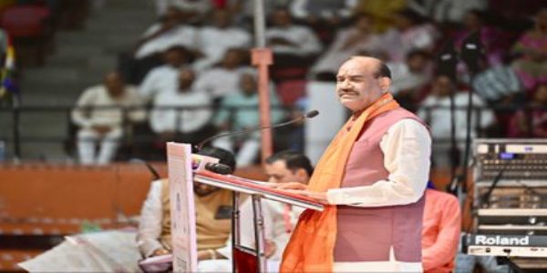 लोक सभा अध्यक्ष ओम बिरला कार्यक्रम को संबोधित करते हुए लोक सभा अध्यक्ष ओम बिरला कार्यक्रम को संबोधित करते हुए