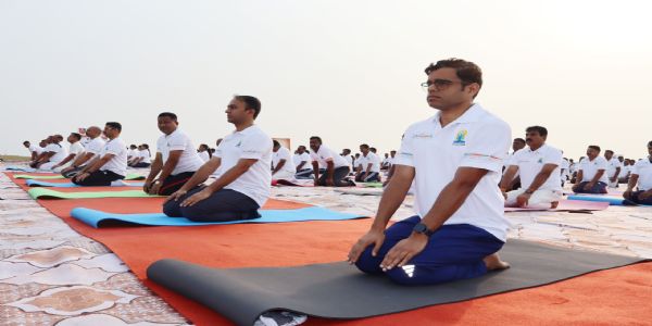 अंतर्राष्ट्रीय योग दिवस 2026 से पहले मैथन डैम पर विशेष योग प्रशिक्षण सत्र आयोजित