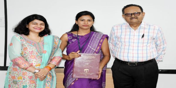 बिहार में पुपरी की बेटी डॉ दीपशिखा ने जनसंचार में पीएचडी प्राप्त कर बढ़ाया क्षेत्र का मान