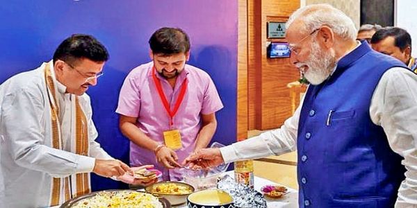 अंतरराष्ट्रीय योग दिवस पर ‘आयुष आहार’ में शामिल हुई बंगाल की झालमुड़ी, स्वास्थ्यवर्धक देशी खाद्य पदार्थों को बढ़ावा