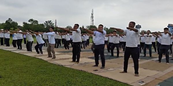 सिलीगुड़ी में रैफ का योग शिविर और जागरूकता रैली आयोजित