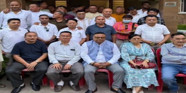दार्जिलिंग में अनित थापा के इस्तीफे के बाद जीटीए में सामूहिक त्यागपत्रों की बाढ़