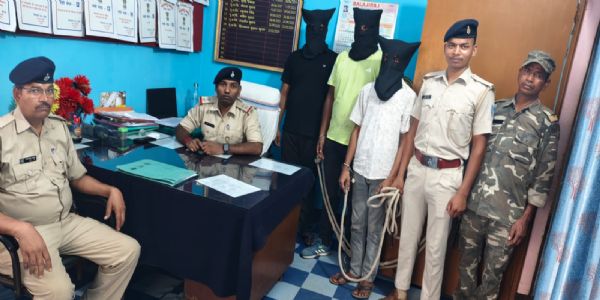 पीवीयूएनएल से कॉपर वायर चोरी करने वाले तीन चाेर गिरफ्तार