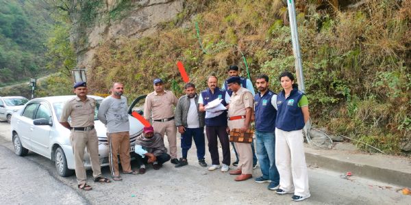 बिंद्राबनी फोरलेन पर पंजाब के दो तस्करों से 4.859 किलो चरस बरामद