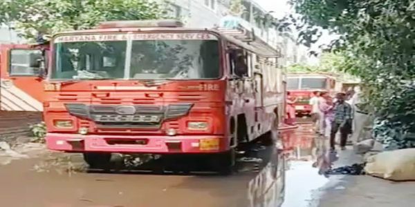 फरीदाबाद : शार्ट सर्किट से जूता फैक्ट्री के गोदाम में लगी आग, भारी नुकसान
