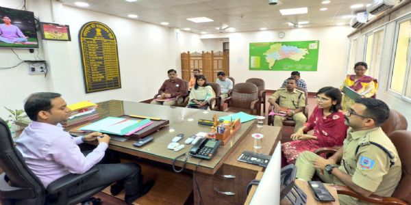 कारा सुरक्षा समिति की बैठक में उपायुक्त ने सुरक्षा व्यवस्था को मजबूत करने का दिया निर्देश