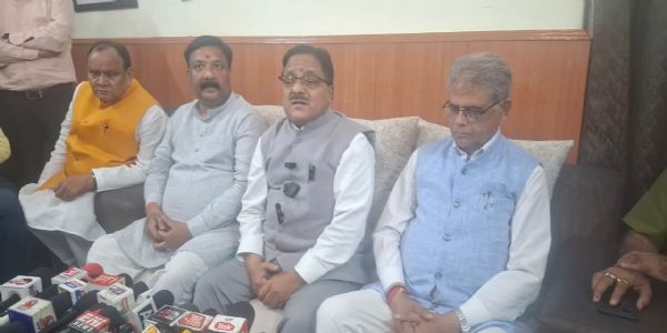 मोदी सरकार ने 12 साल में वैश्विक चुनौतियों के बीच भारत काे दी आर्थिक मजबूती : राधा मोहन दास अग्रवाल