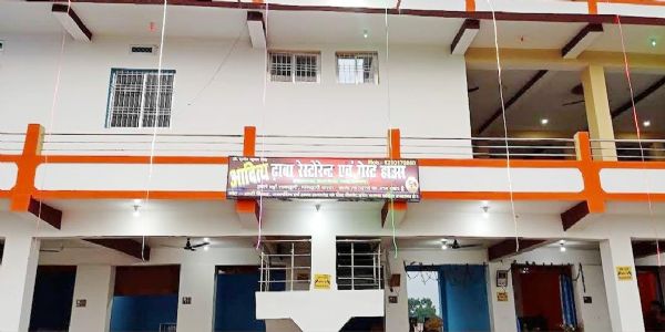 अनैतिक गतिविधियों को लेकर रेस्टोरेंट पर छापेमारी, दो जोड़ों से पूछताछ