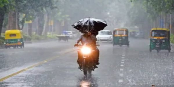 दिल्ली में अगले 3-4 दिनों के दौरान हल्की वर्षा, कुछ राज्यों में लू चलने के आसार