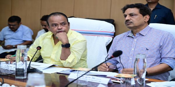 झारखंड के सभी सदर-रेफरल अस्पतालों को मिलेंगी चार-चार अतिरिक्त एंबुलेंस, 15 दिनों में स्वास्थ्य सेवाओं में सुधार के निर्देश