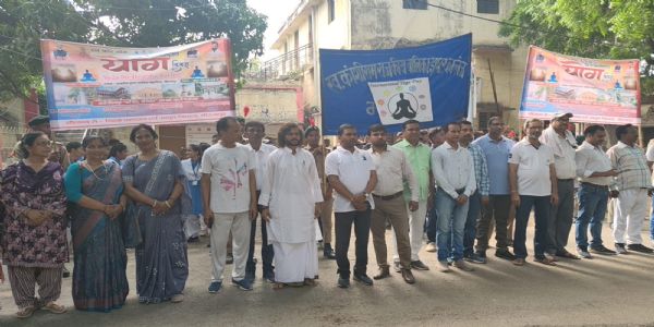 योग दिवस को जनांदोलन बनाने के लिए निकली भव्य 