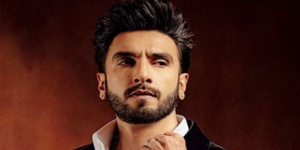 विवादों के बीच रणवीर सिंह ने चुनी खामोशी की राह