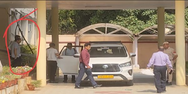 सीबीआई ने आईएएस अधिकारी को तीन दिन के रिमांड पर लिया