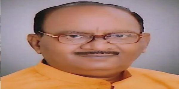 मंत्री के सामने मंच पर बेहोश होकर गिरे अमृतपुर विधायक
