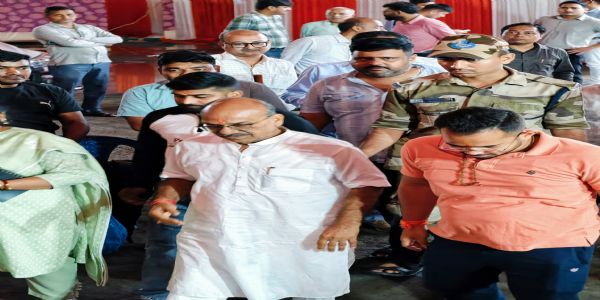 बारिश के बीच तारकेश्वर में पीएम मोदी की सभा की तैयारियां तेज, मंत्री बोले- सिंगूर में आएंगे कई बड़े उद्योगपति