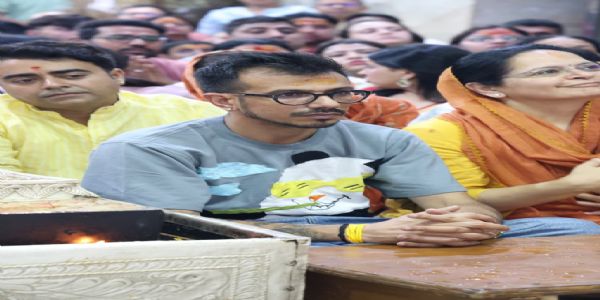 क्रिकेट खिलाड़ी यजुवेंद्र चहल ने किये ज्योतिर्लिंग भगवान महाकालेश्वर के दर्शन