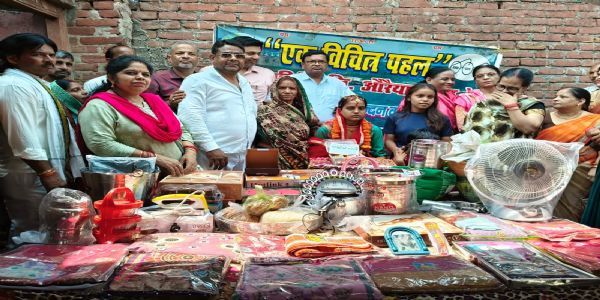 एक विचित्र पहल” समिति ने मीनाक्षी के विवाह में दिया गृहस्थी का सामान व आर्थिक सहयोग