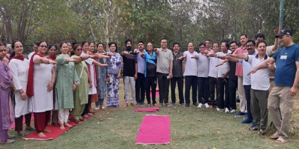 स्वस्थ वृद्धावस्था की ओर कदम-अंतरराष्ट्रीय योग दिवस से पहले जागरूकता एवं योग शिविर का आयोजन