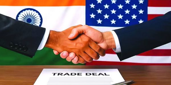 भारत और अमेरिका के लोगो का प्रतीकात्मक चित्र भारत और अमेरिका के लोगो का प्रतीकात्मक चित्र