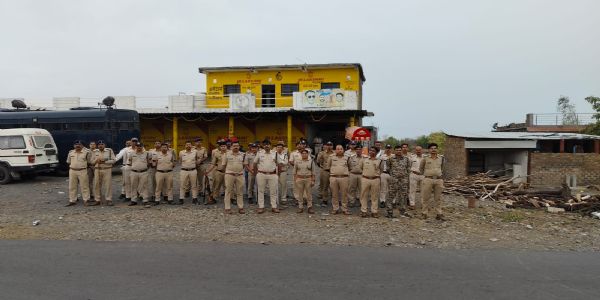 राजगढ़ःनई दिल्ली कंजर डेरा में पुलिस की कार्रवाई, 450 लीटर अवैध शराब जब्त, पांच पर प्रकरण दर्ज
